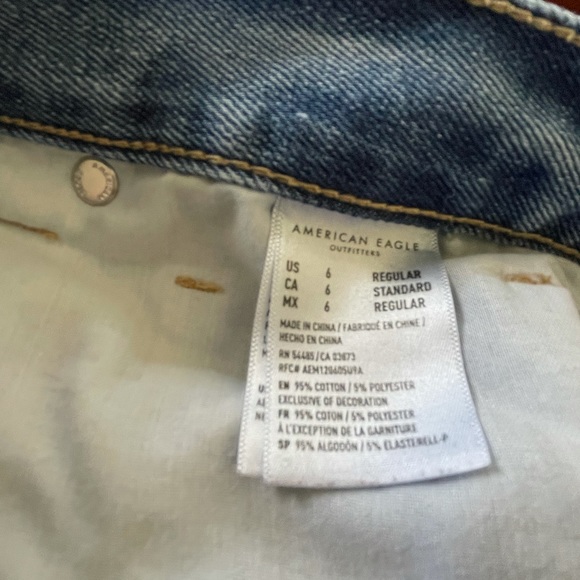 AE Ripped Mom Jean - Picture 2 of 5